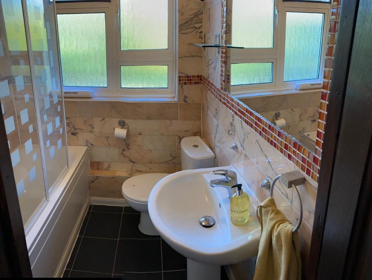 Beautiful 2 Bedroom & Balcony Flat In Central London Exterior foto